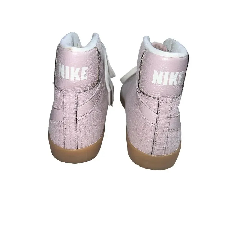 NIKE Blazer Mid 77 Sneakers New Vintage Look - size 10 -D-O7